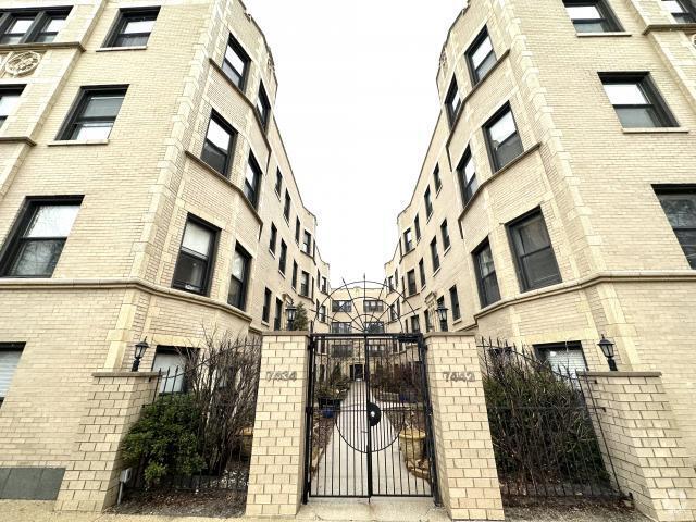 Building Photo - 2 bedroom in Chicago IL 60626 Unit 2K Rental