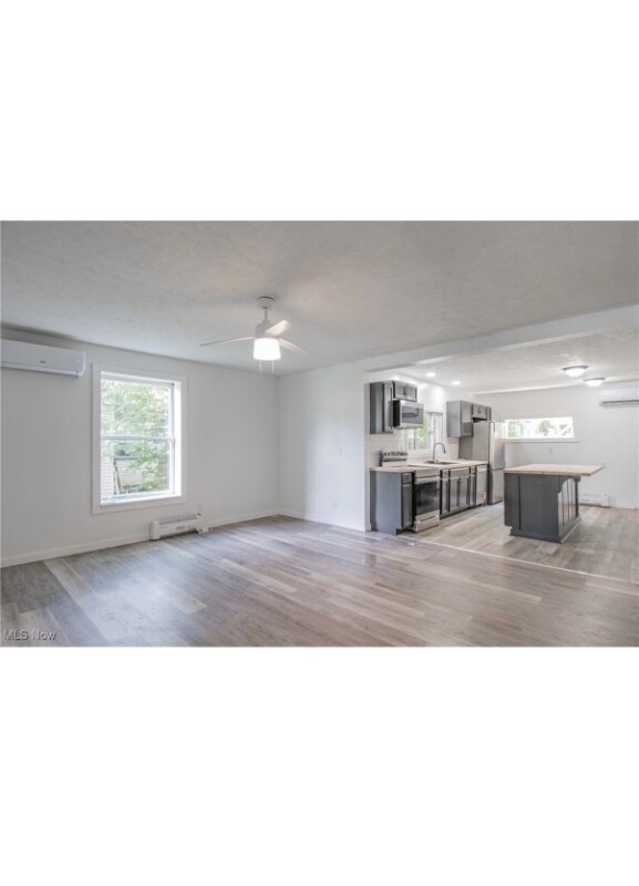 Photo - 225 E Bergey St