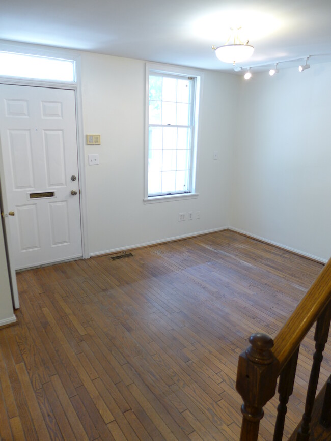 Photo - 2106 E Fairmount Ave Townhome