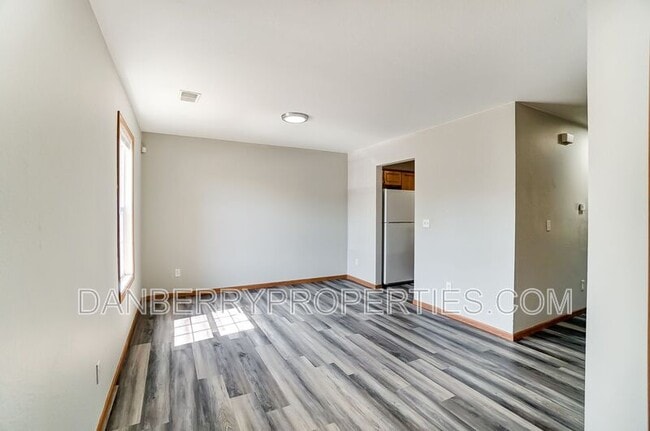 Photo - 1111 N Byrne Rd