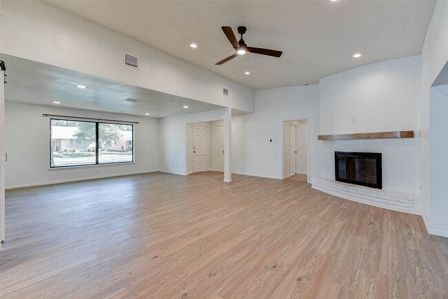 Photo - 5655 Wigton Dr