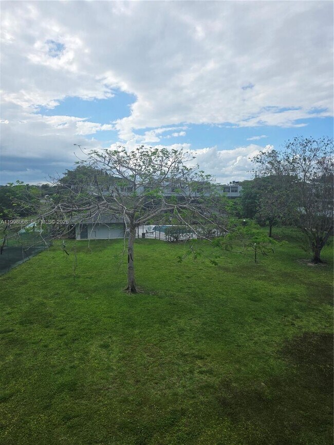 Photo - 9500 SW 3rd St Unit 259