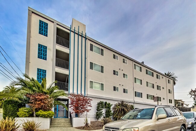 Photo - 1008 E 23rd St Apartamentos