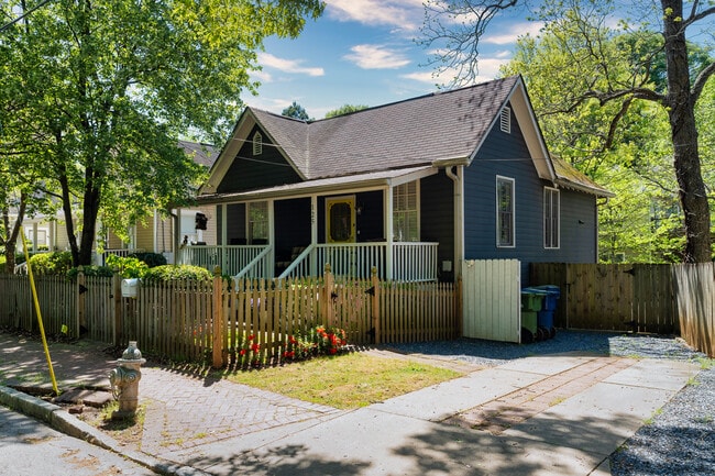 Photo - 125 Short St SE