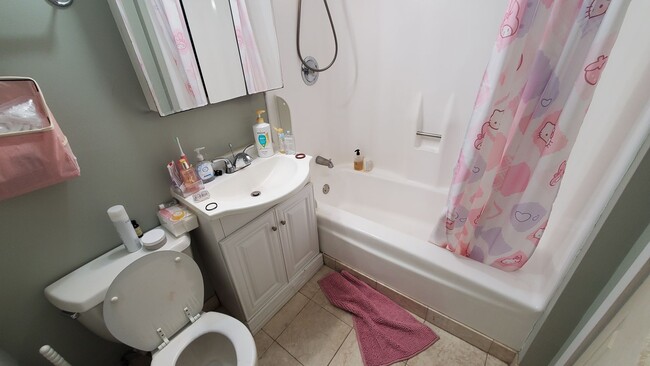 Photo - 1 Bedroom in LUXURY BLDG - BERKLEE/NEU - NO FEE  9/1/26  ROOF TOP POOL!