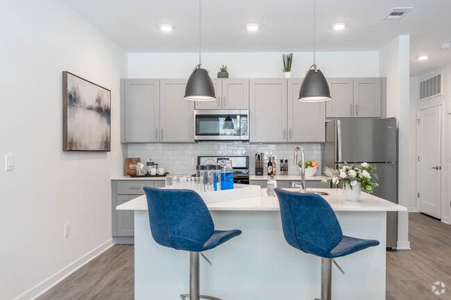KITCHEN W/BAR 1BR