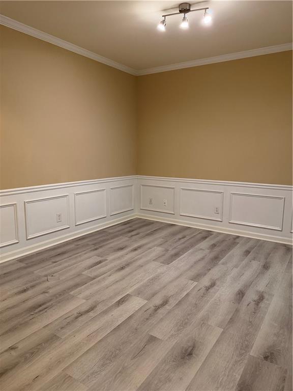 Photo - 1646 Hedington Ct SE