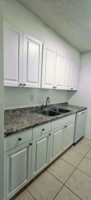 Photo - 6519 W Newberry Rd