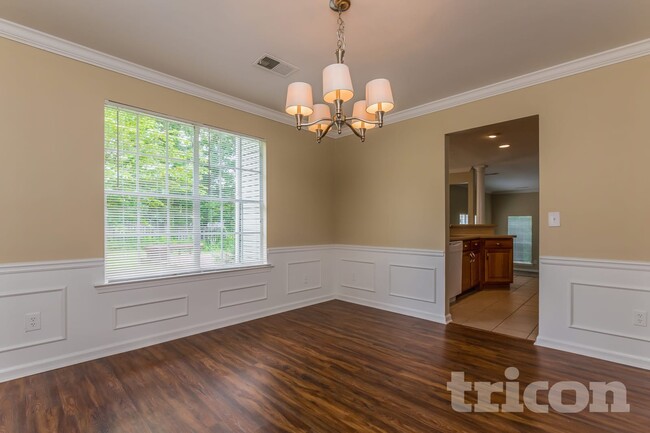 Photo - 1471 Oakdale Rd