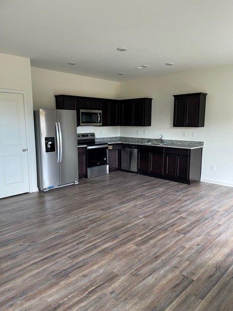 Photo - 241 Grand Central Wy