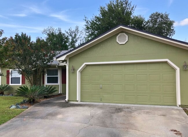 Photo - 3/2 home with a fenced in yard!