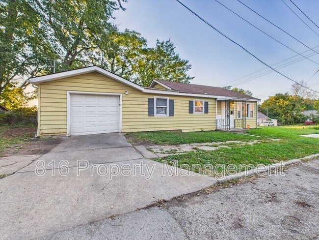 Photo - 2700 Oakley Ave