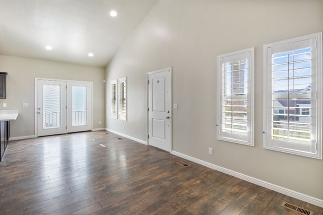 Photo - 4918 W Beach Comber Way