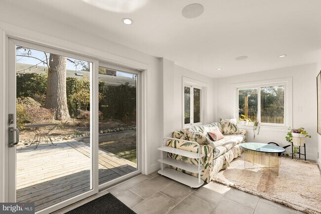 Photo - 4105 17th St NW