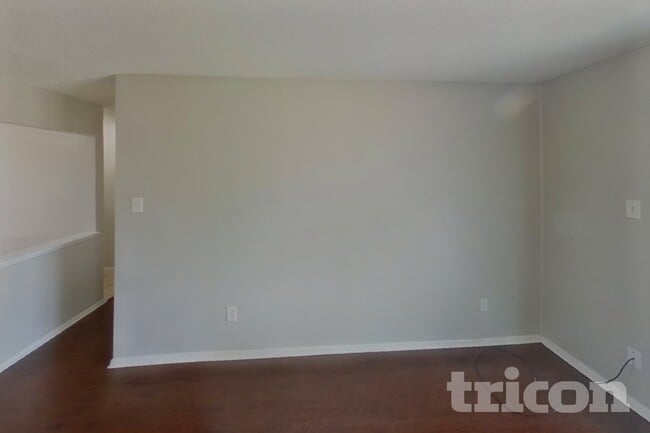 706 Waikiki Dr