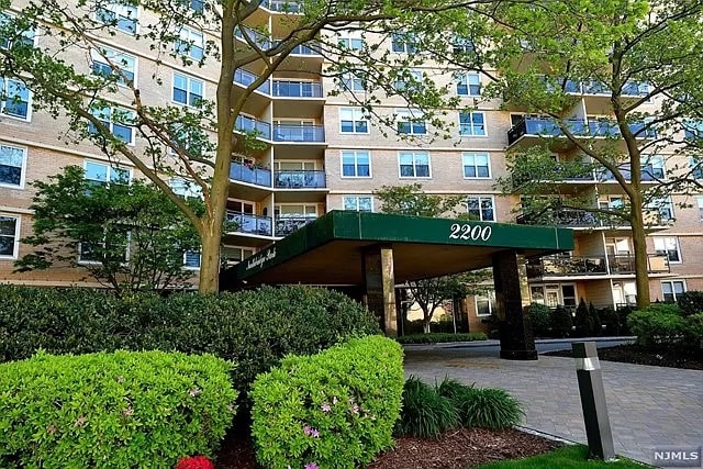 Photo - 2200 N Central Rd