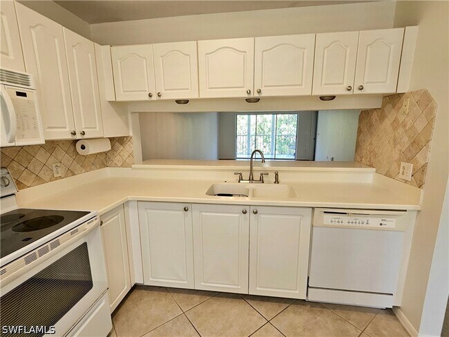 Photo - 3001 Sandpiper Bay Cir Unidad B202