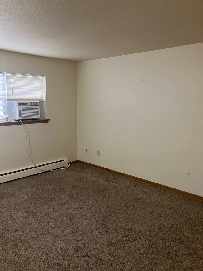 Photo - 405 8th St SW Unit 3