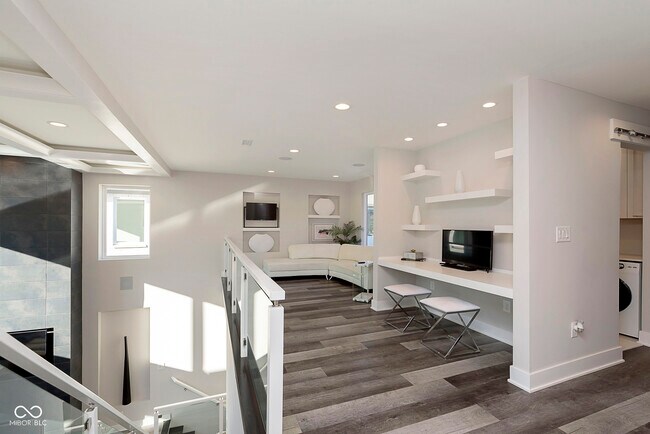 Photo - 429 W 86th St