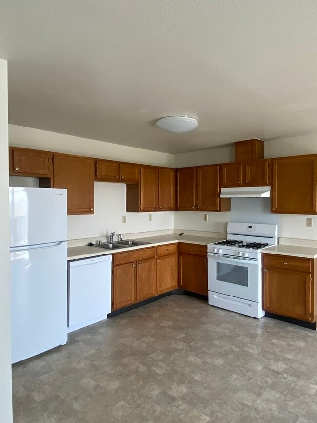 Photo - 354 Norbeck Ct