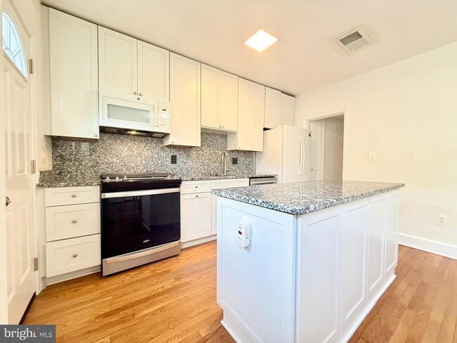 Photo - 1908 37th St NW