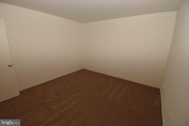 1436 Greenmont Ct