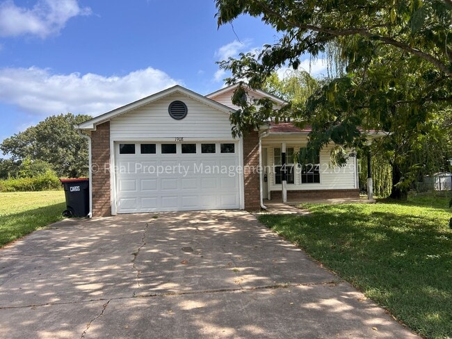 Building Photo - 1908 Cherrybark Dr Rental
