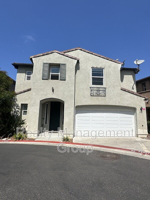 Building Photo - 2303 Wisteria Way