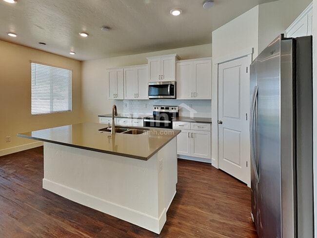 Photo - 1354 E Ludlow St