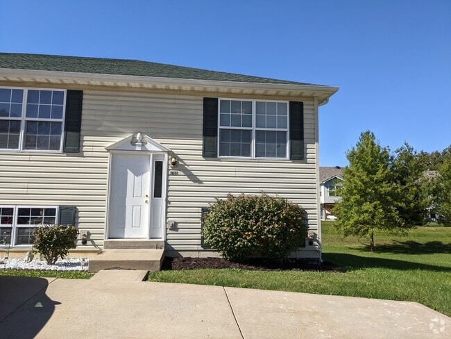 Building Photo - 1031 Arlington Ct Unit 1031 Rental