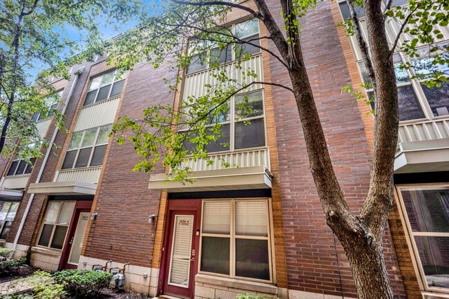 Building Photo - 1234 W Monroe St Rental
