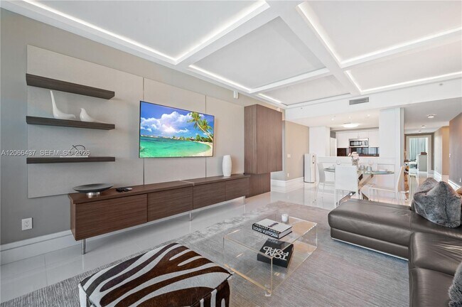6899 Collins Ave Unit 702