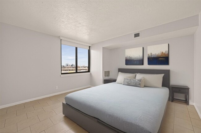 Photo - 3525 Sage Rd Unit 1405