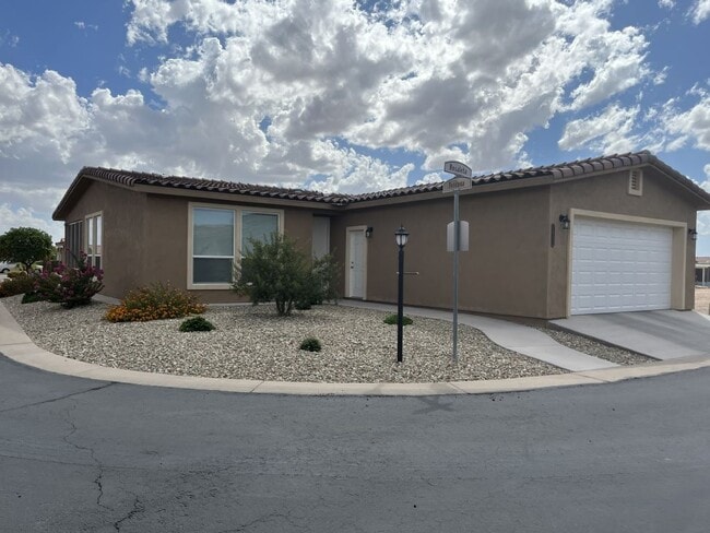 Photo - 3301 S Goldfield Rd