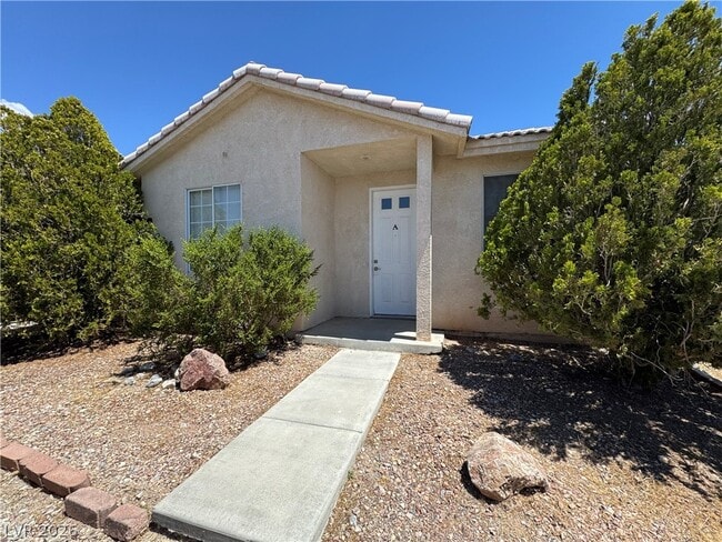 Building Photo - 2500 E Ambush St Unit A