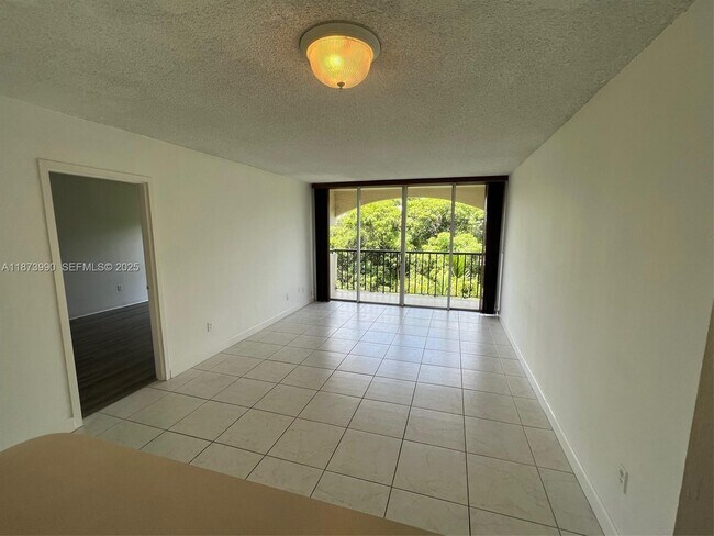 Photo - 2160 SW 16th Ave Unit 419