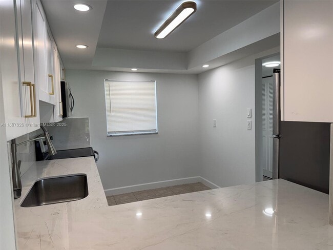 Photo - 5100 SW 90th Ave Unidad 203 Rental