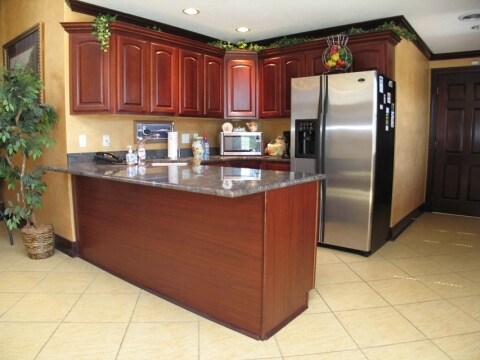 Kitchen - Stonecreek Apartment Homes