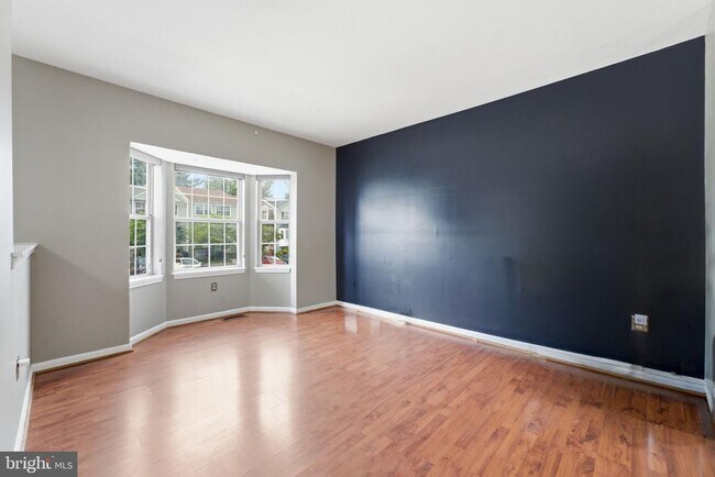 Photo - 10703 Campus Way S