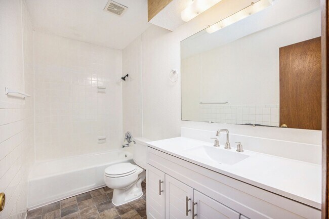 Photo - 2825 Tepee Ave Unit 2825 A