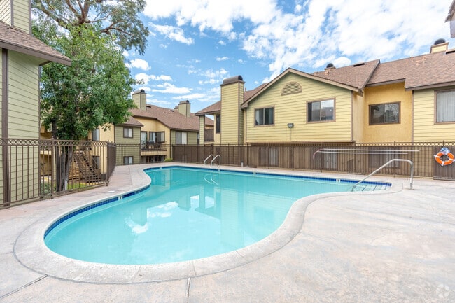 Pool - Parkwood Knoll