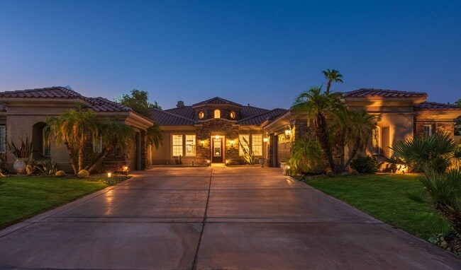 Building Photo - 45 Vista Encantada