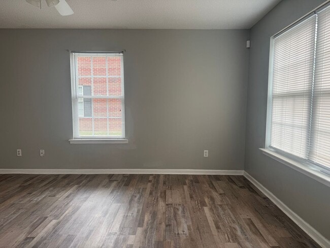 Photo - 2500 Barnesdale Wy Unidad #5