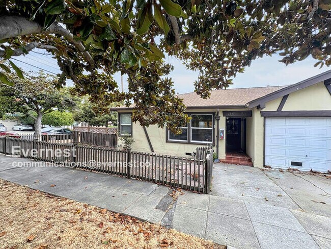 Building Photo - 924 Allerton St Rental
