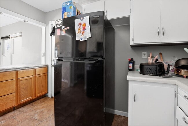 Photo - 800 W Joliet St