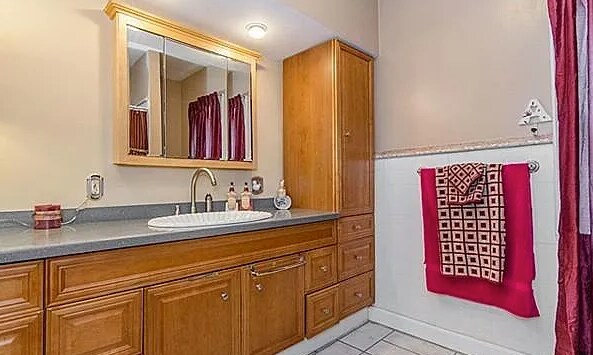 Photo - 183 Weston St