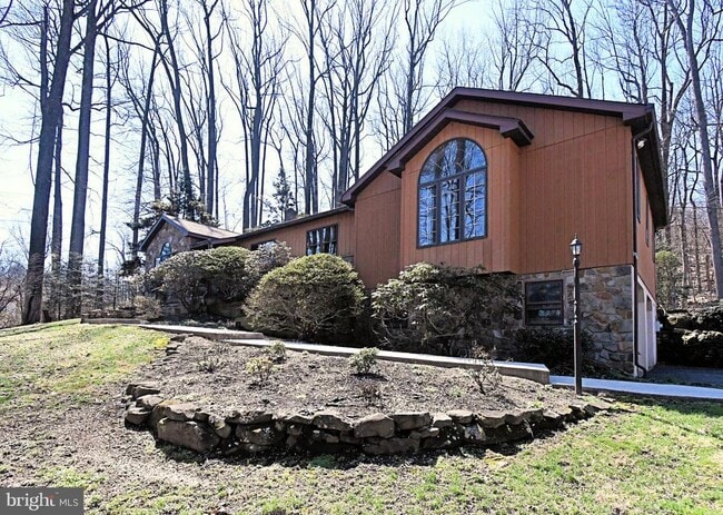 Photo - 306 Cedar Hill Rd