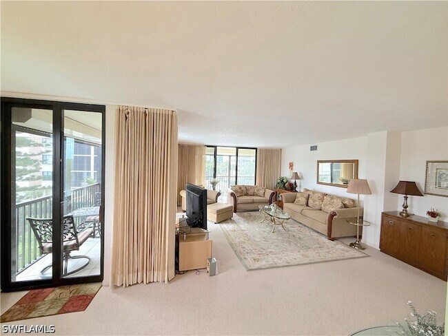 Photo - 15 Bluebill Ave Unit 206