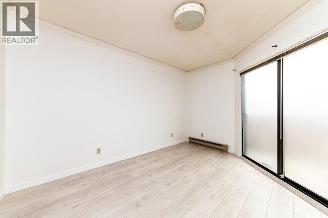 Photo - 975 W 13th Ave Unit 309