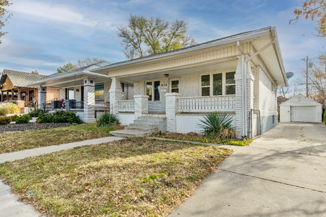 Photo - 826 E Coatsville Ave House